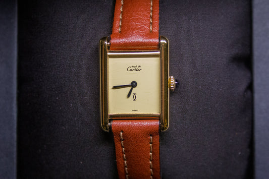 Découverte de la Cartier Tank Vermeil: Un Héritage Intemporel"