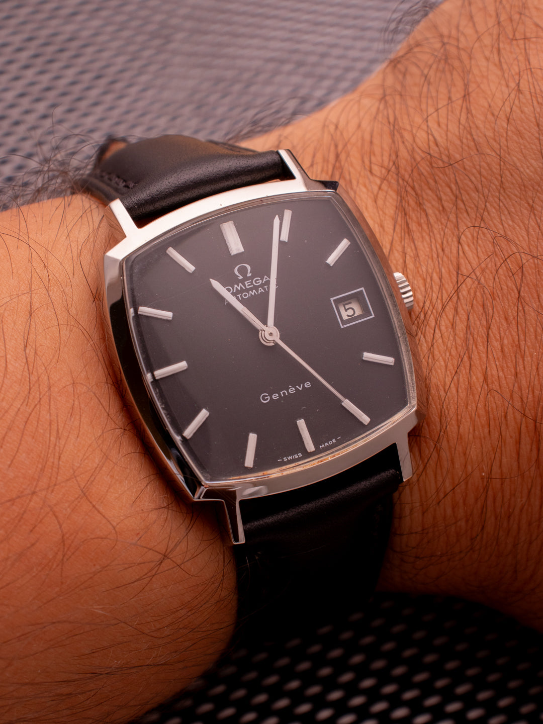 OMEGA GENEVE "TV SHAPE"