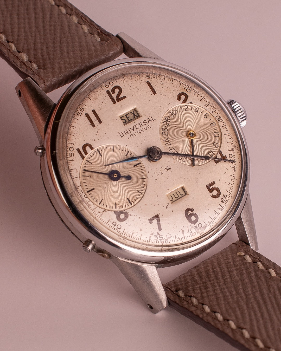 UNIVERSAL GENEVE TRIPLE DATE 32mm