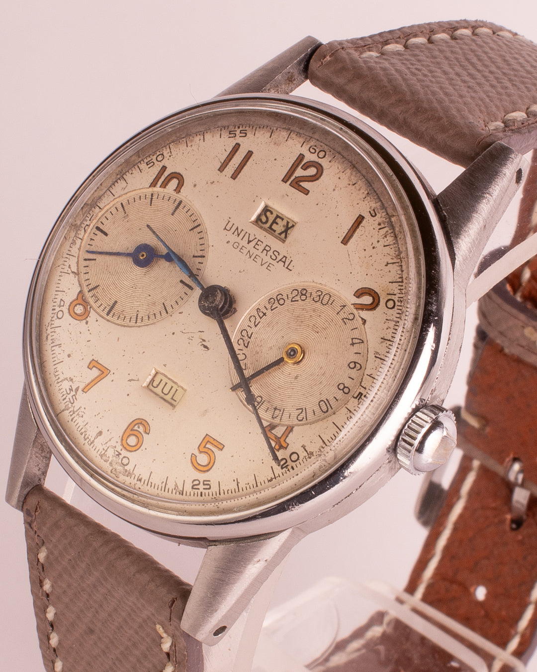 UNIVERSAL GENEVE TRIPLE DATE 32mm