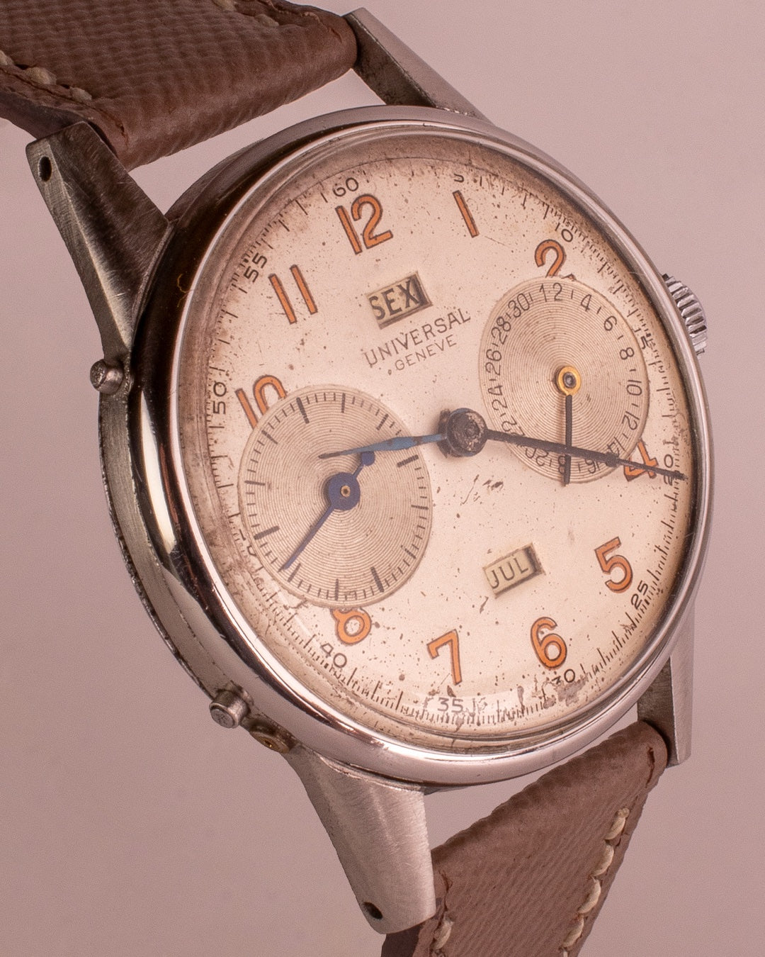 UNIVERSAL GENEVE TRIPLE DATE 32mm