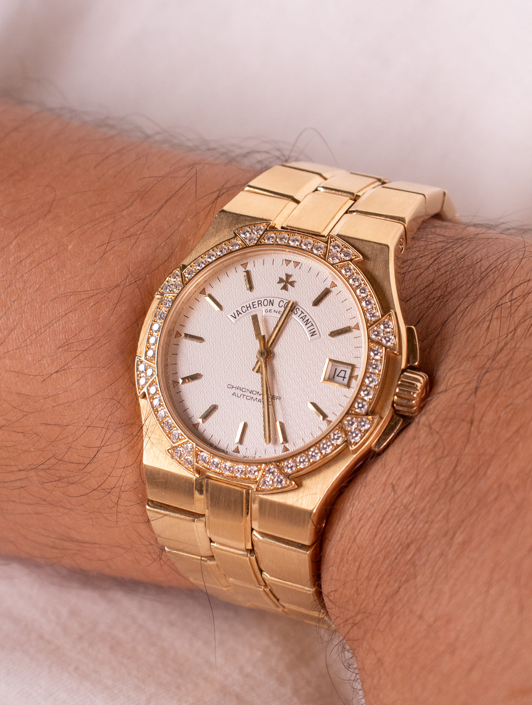 VACHERON COSNTANTIN OVERSEAS JUMBO DIAMOND SET