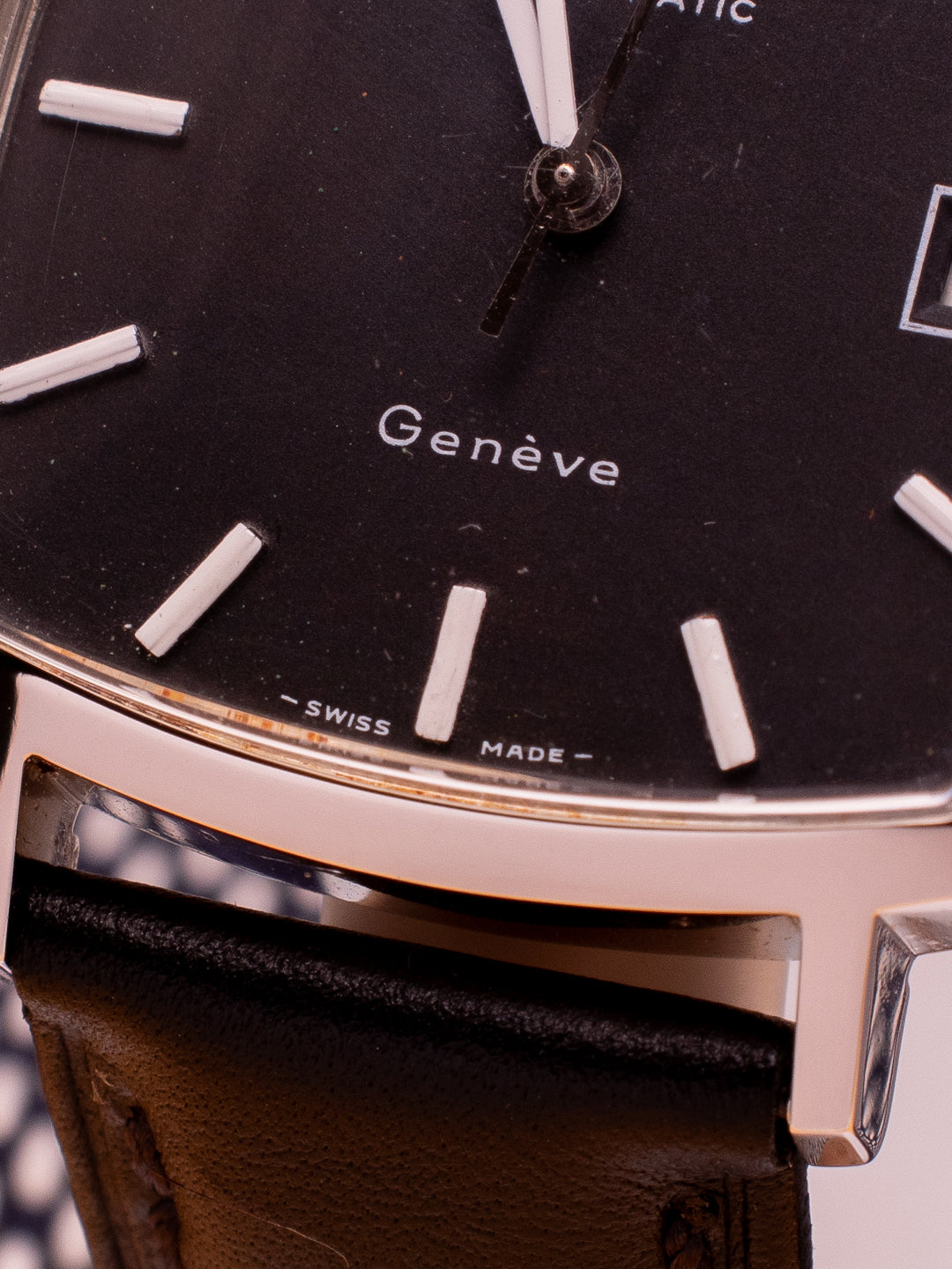 OMEGA GENEVE "TV SHAPE"