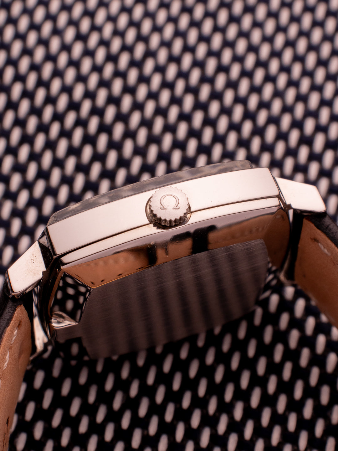 OMEGA GENEVE "TV SHAPE"