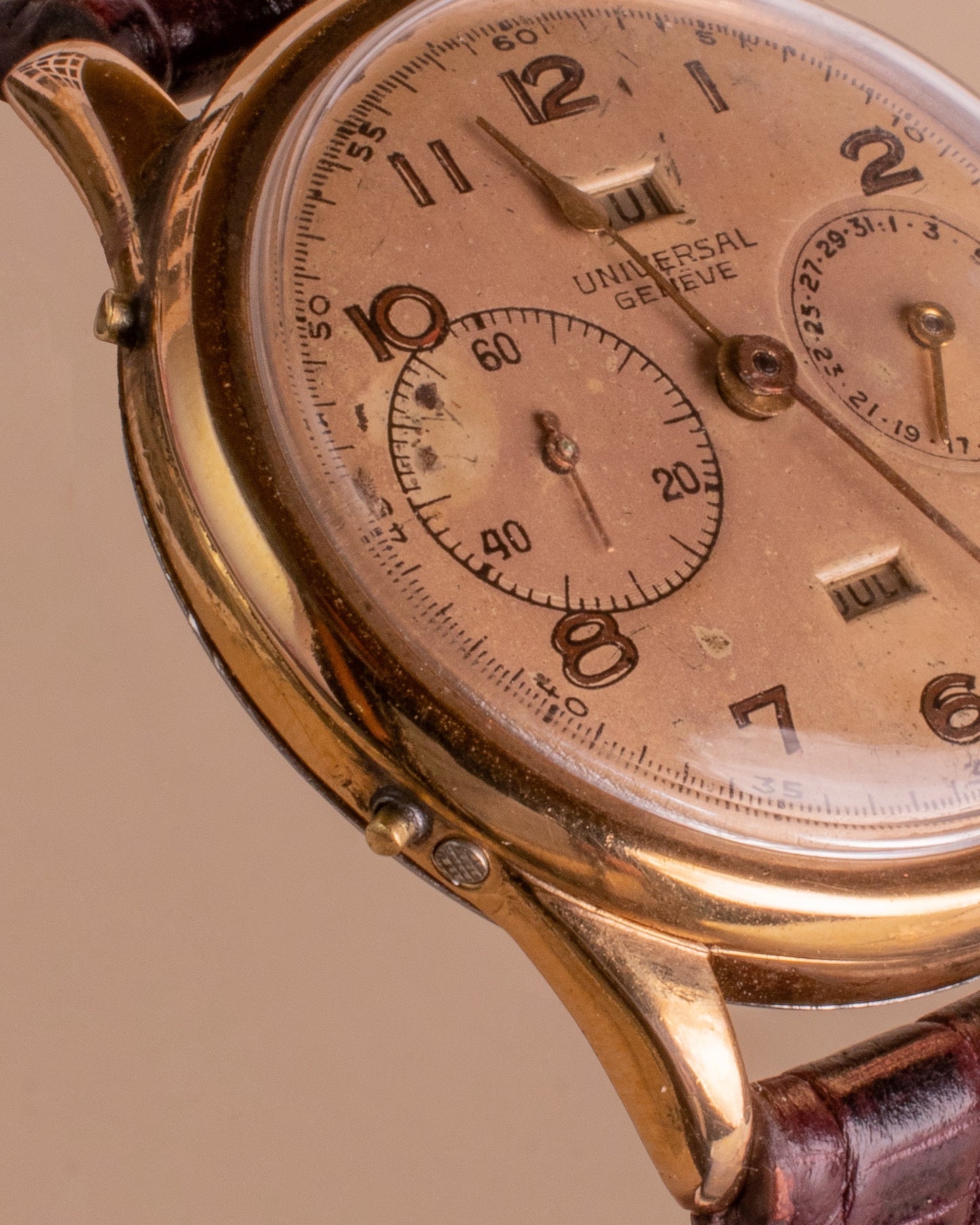 UNIVERSAL GENEVE TRIPLE DATE 36mm