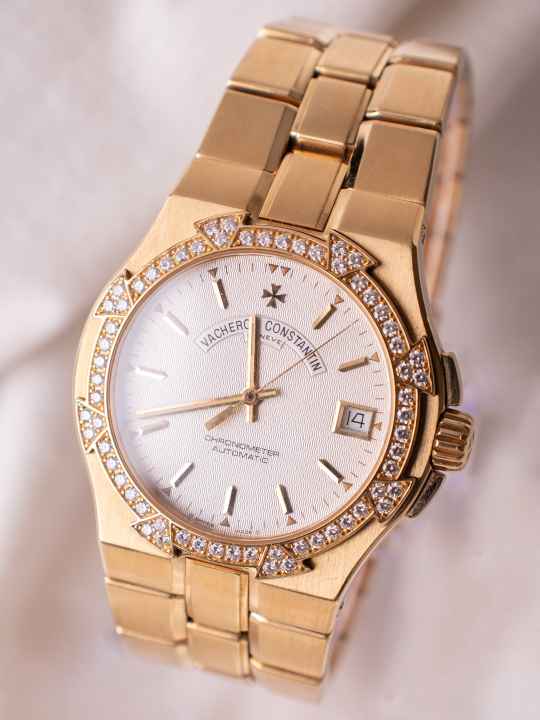 VACHERON COSNTANTIN OVERSEAS JUMBO DIAMOND SET