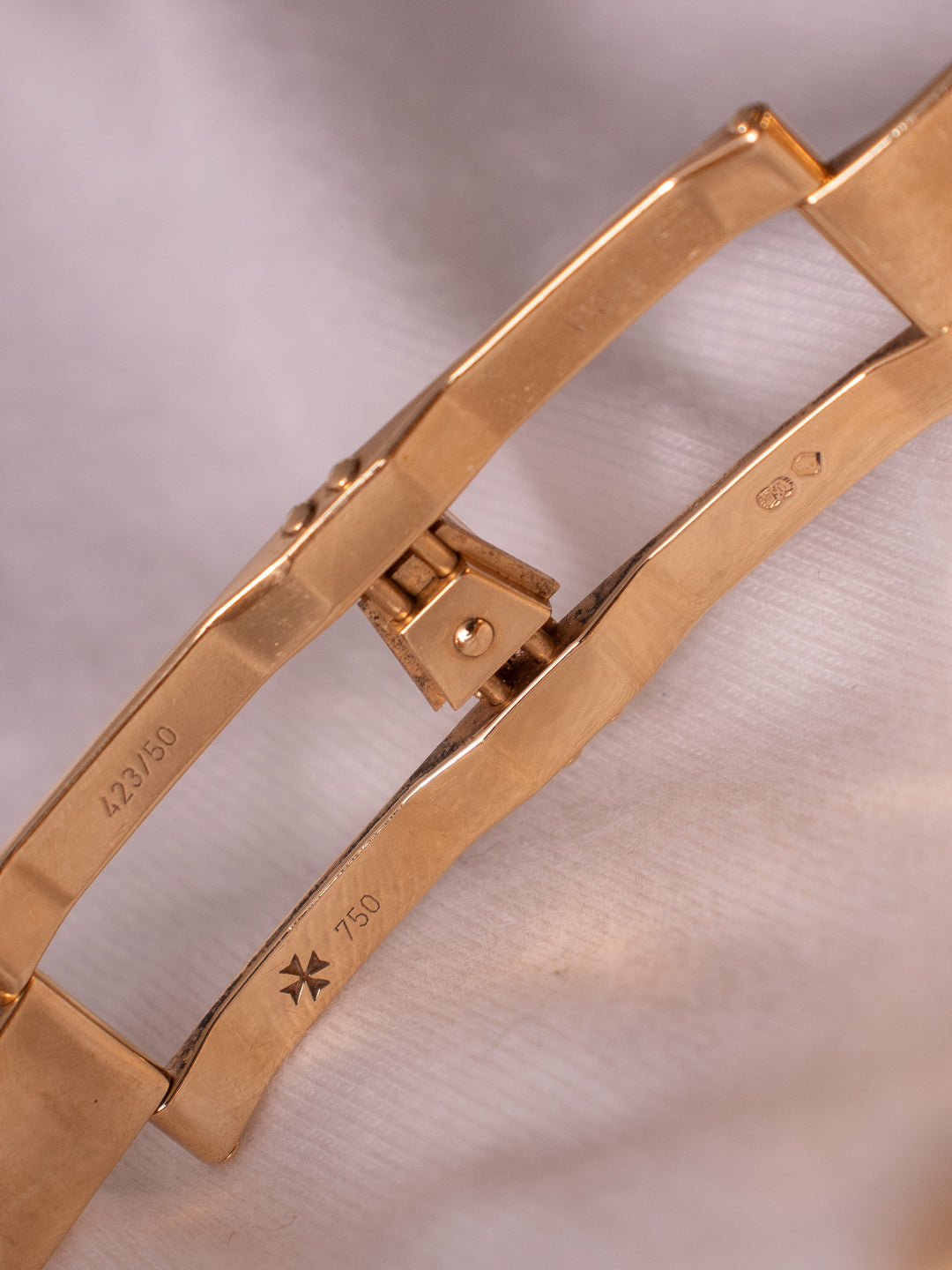 VACHERON COSNTANTIN OVERSEAS JUMBO DIAMOND SET