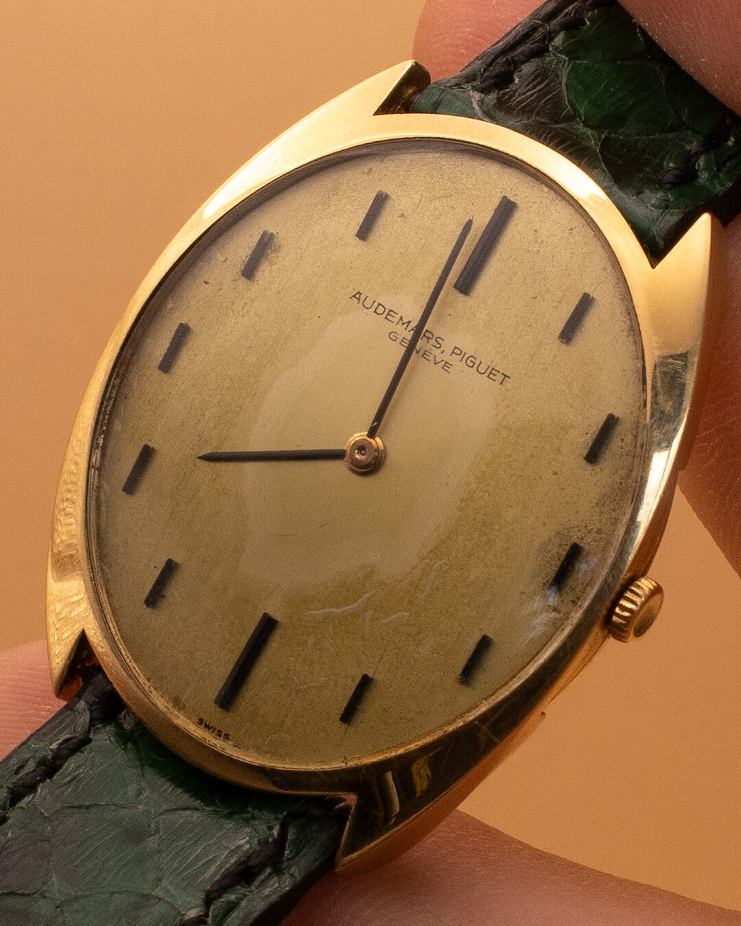 AUDEMARS OVAL SHAPE