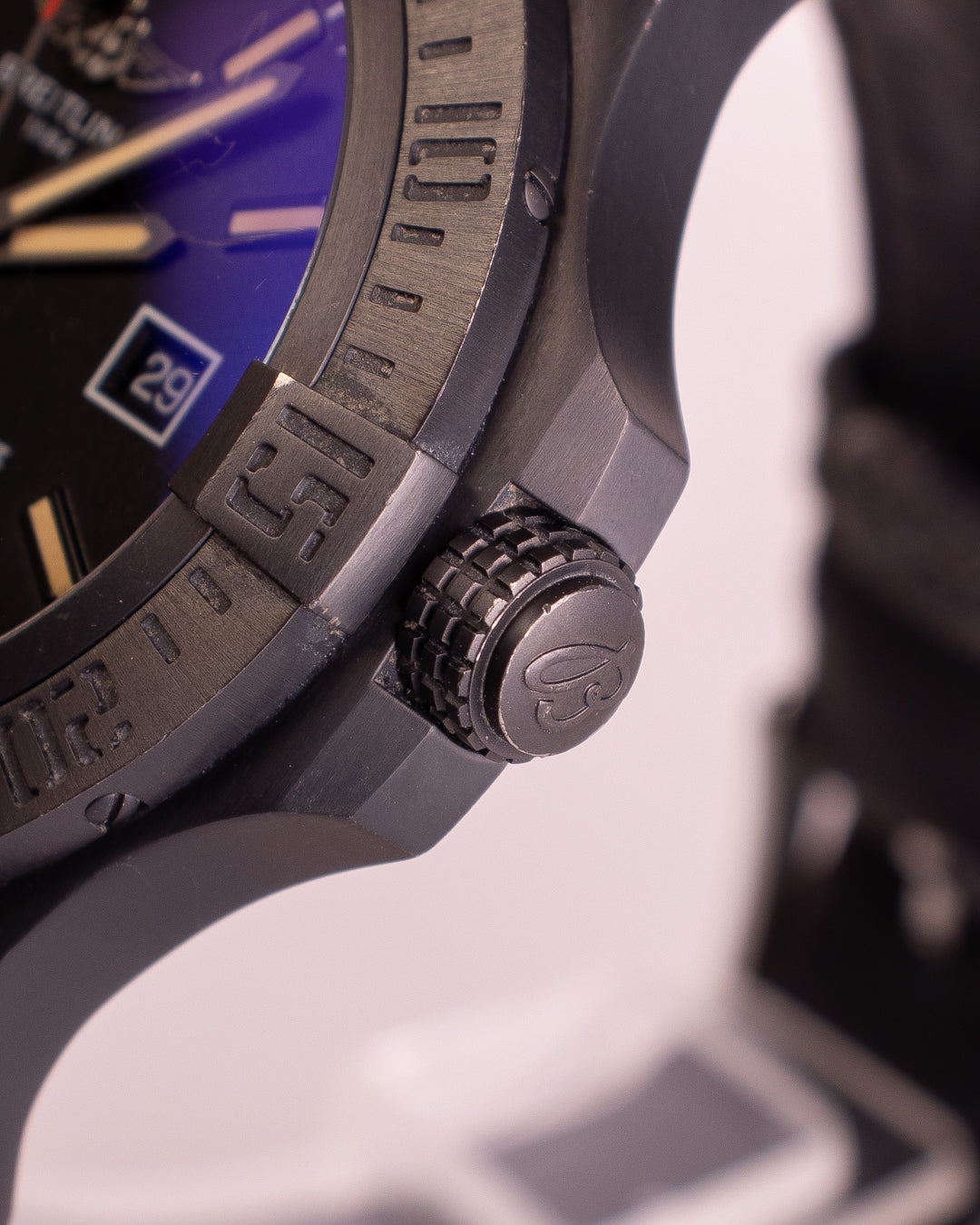 BREITLING AVENGER BLACKBIRD