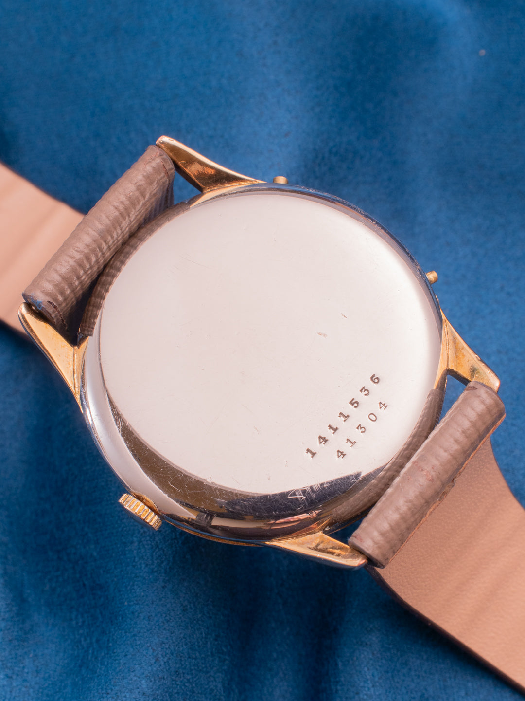 UNIVERSAL GENEVE TRIPLE DATE 36mm