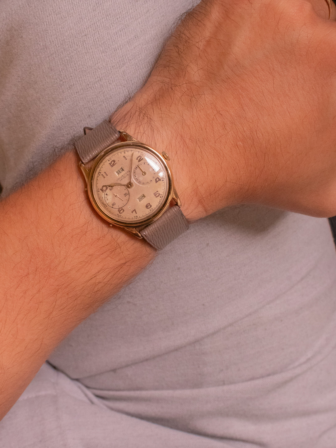 UNIVERSAL GENEVE TRIPLE DATE 36mm